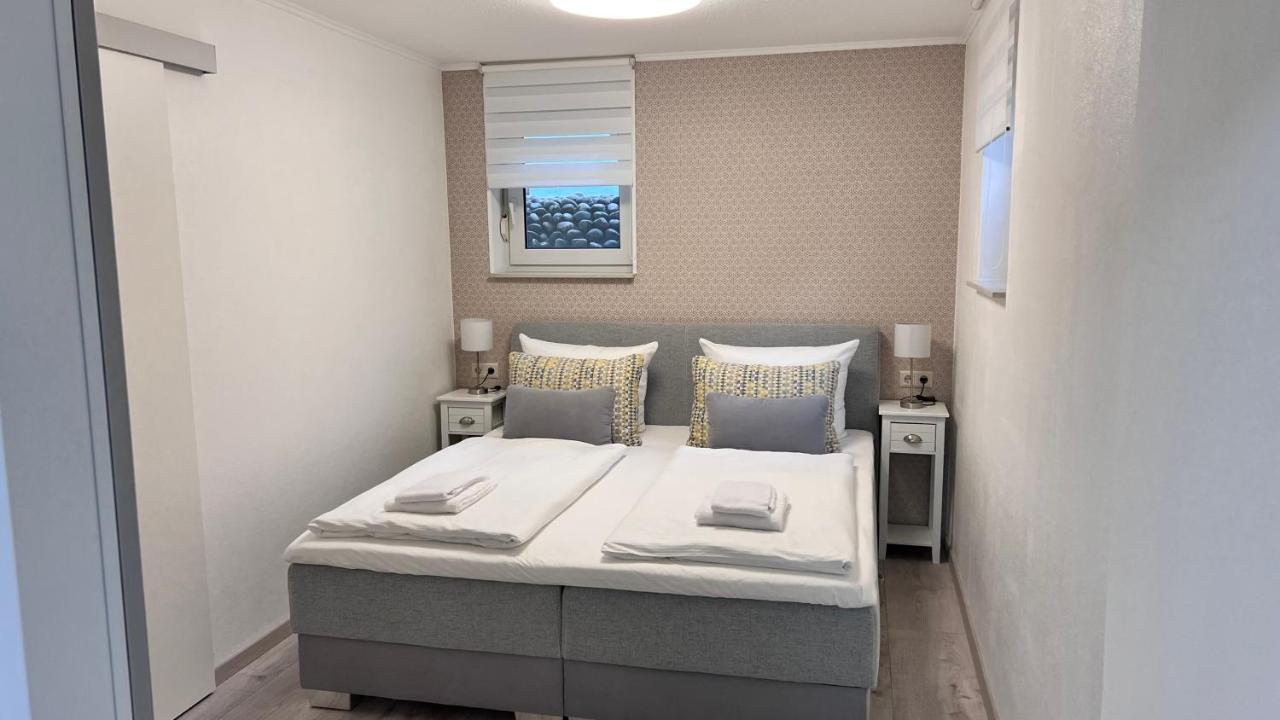 Awad'S White Apartment 鲁斯特 外观 照片